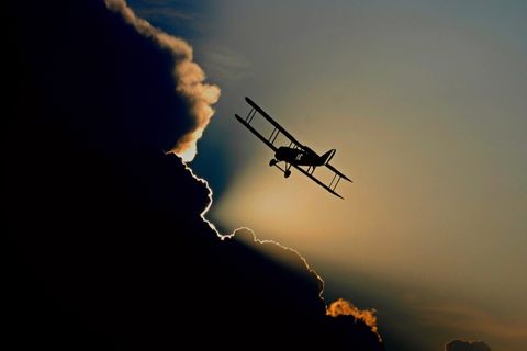 Ultimă oră! Un avion s-a prăbușit în flăcări! Toți pasagerii au murit